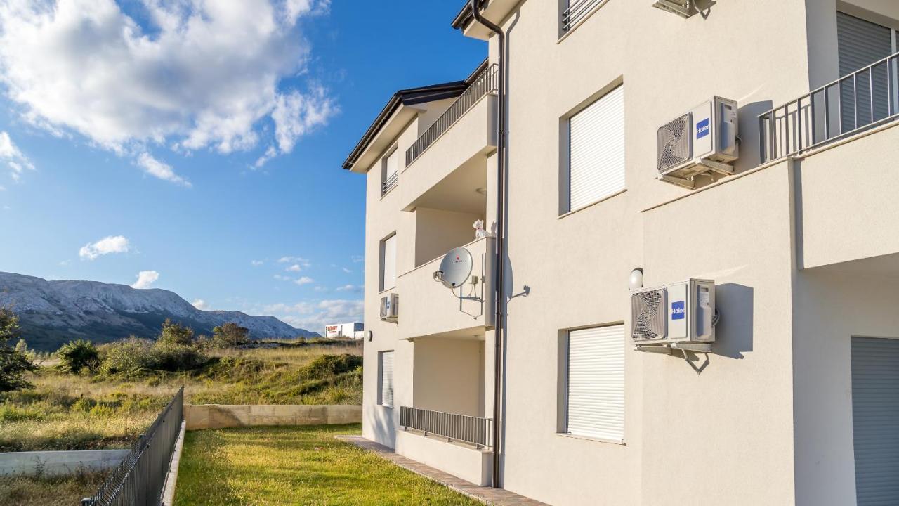 Apartment Lana Baska  Luaran gambar