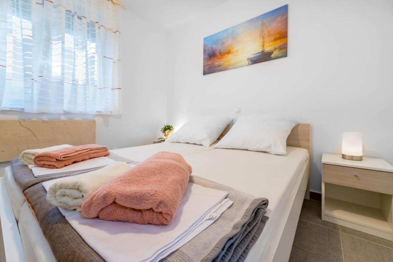 Apartment Lana Baska  Luaran gambar